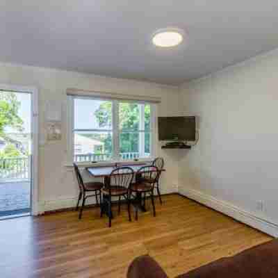 Colonial Shores Resort Rooms