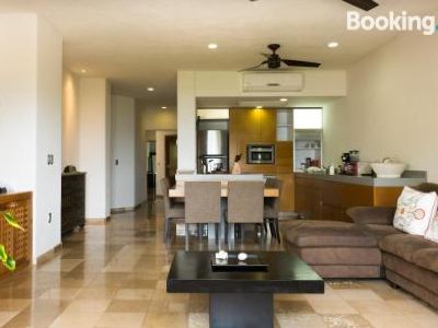 Costa Brava Apartments I Ocean Front