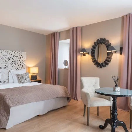 Hôtel Traiteur les Ormes, the Originals Relais
