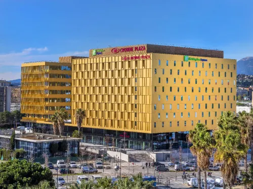 Holiday Inn Express NICE - GRAND ARENAS by IHG - parking