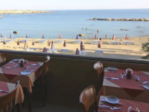 Corallia Beach Hotel Apartments Hotels in Coral Bay