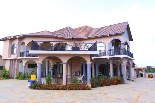 Osaah Bema Lodge