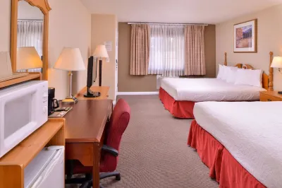 Maverick Motel - Modern Renovated Motel Hotels near Klamath County Museums
