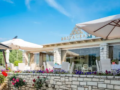 Apartment Sofia Hotels near St. Spyridon Second Beach