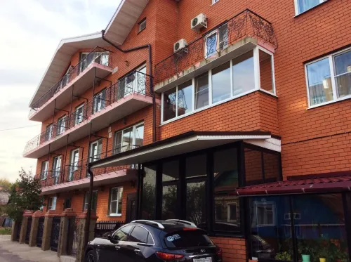 Отель «12 месяцев»