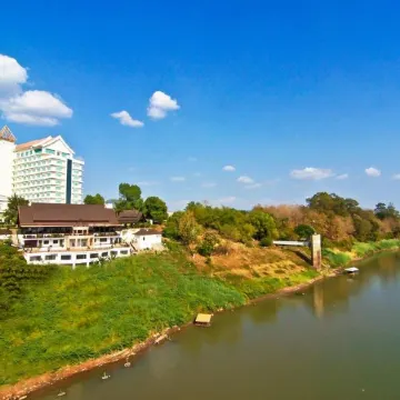 Champasak Grand Hotel Отели в г. Паксе