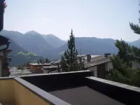 Hotel Garni Alpenruh-Micheluzzi Hotels in Serfaus
