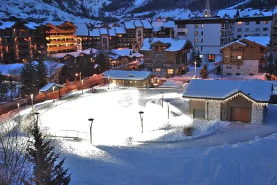 Le Yule Hotel & Spa Ξενοδοχεία στην πόλη Val-d'Isere