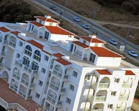 サブリ ホテル アンナバのホテル