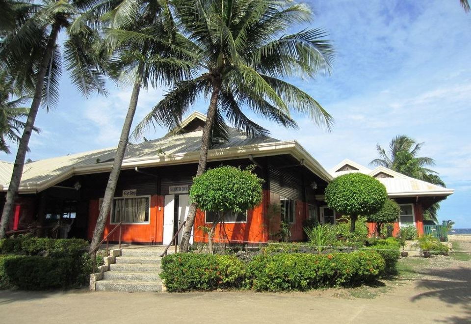 Estaca Bay Gardens Conference Resort - Housity