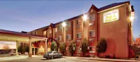 Western Skies Inn & Suites