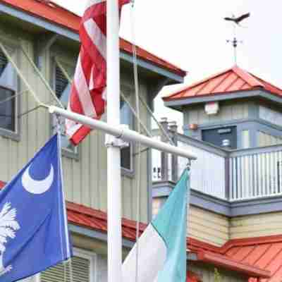 The Inlet Sports Lodge Hotel Exterior