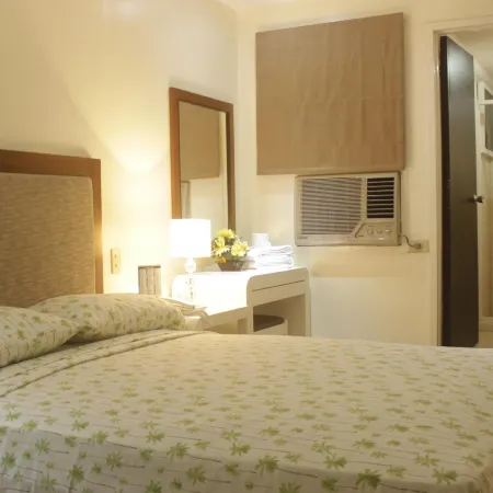 Ridgecrest Gardens Hotel