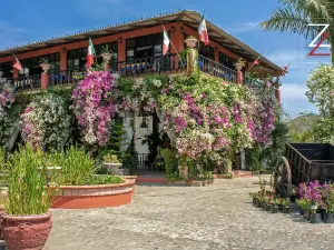 Zonaz Boutique Hotel