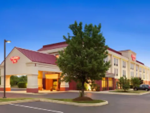 แฮมป์ตันอินน์ เควกเกอร์ทาวน์ โรงแรมในBucks County