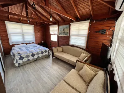 Giritli Rum Meyhanesi & Butik Otel