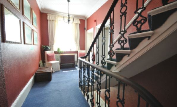 5. 처칠 게스트 하..