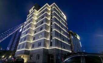Hotel Gongju - Housity