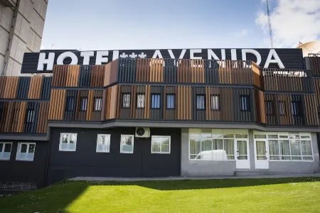 Hotel Avenida Отели в г. Comarca de A Coruna