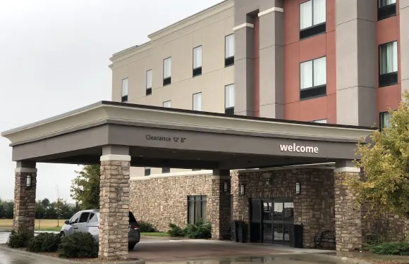 普拉特套房酒店