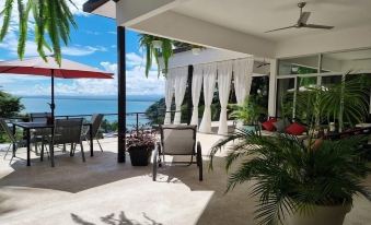 Vista Ocean Suites