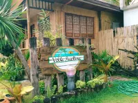 Villa Paulina Beach Resort and Spa Hotels near Globe Telecom Wireless Center