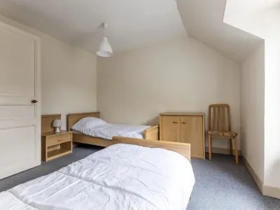 Le Petit Robinson Camping site "Les Etangs"附近的飯店