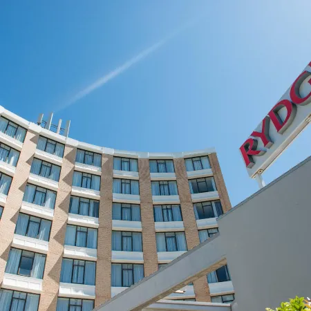 Rydges Camperdown Отели рядом с достопримечательностью «Стадион «Ляйххардт Овал»»