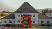 Ronkibog Crystal Hotel & Suites