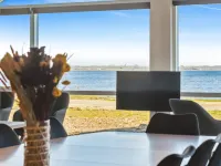 "Eino" - 30m from the Sea