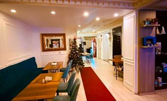 Adora Hotel Cafe & Restaurant