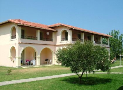 Kamari Apartments