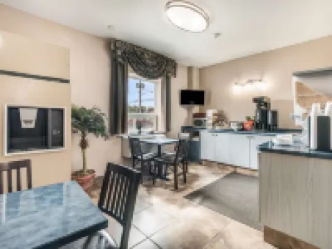 Knights Inn Orillia Hotels in Orillia