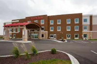 AmericInn by Wyndham Waupun - parking