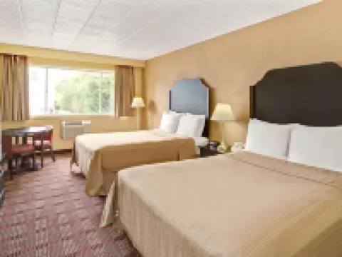 Howard Johnson by Wyndham Pikesville Hotels in Pikesville