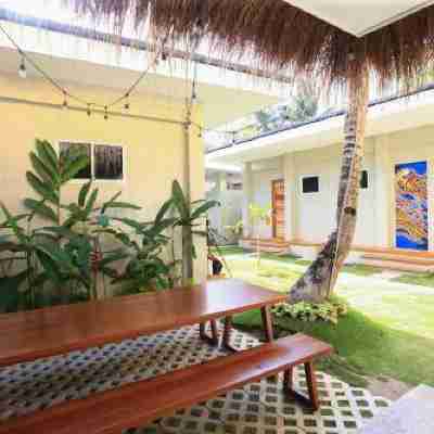 Beach People Hostel Bantayan Island Hotel Exterior
