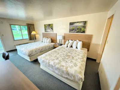 Alger Falls Motel Hotels in Wetmore
