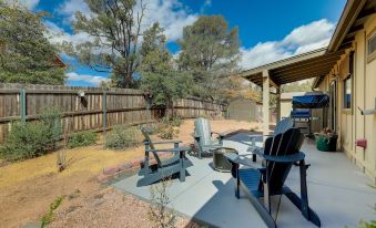 Payson Home w/ Yard, Fire Pit: 2 Mi to Downtown! - Housity