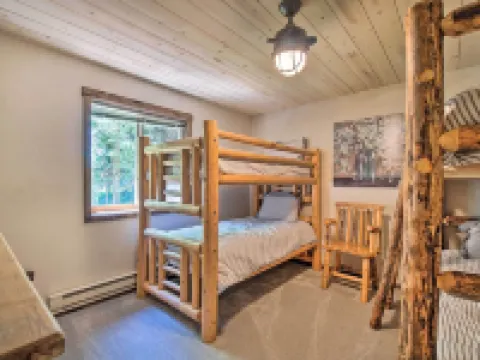Beautiful McCall Cabin Perfect for Families! Hotels in McCall
