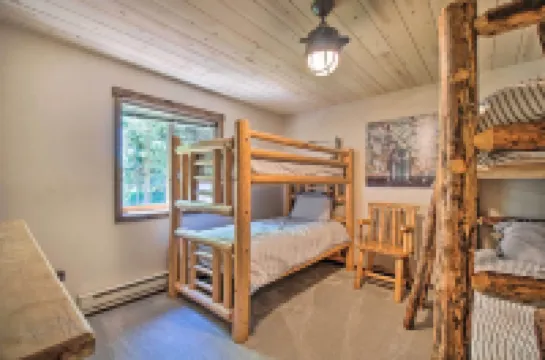 Beautiful McCall Cabin Perfect for Families!