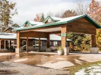 Quality Inn & Suites Munising Hotels in Munising Township