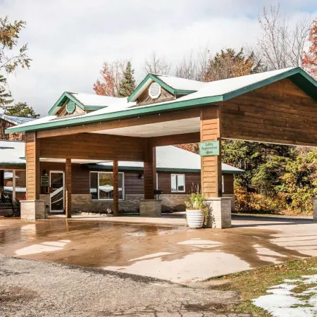 Quality Inn & Suites Munising