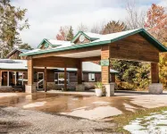 Quality Inn & Suites Munising Hotels in Wetmore
