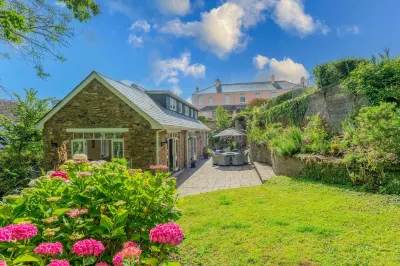 The Old Coach House Salcombe Hotels near Salcombe & District Swimming Pool Association