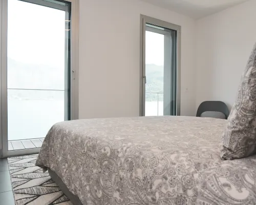 Front Lake Vacation Rental Melì in Melide Hotels in Melide