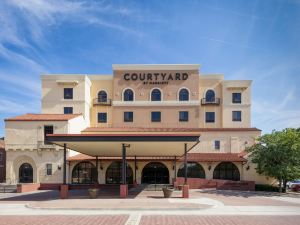 Courtyard Wichita at Old Town