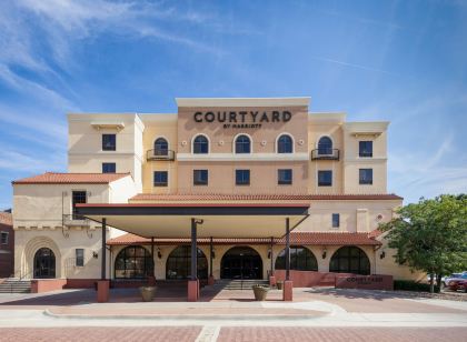 Courtyard Wichita at Old Town