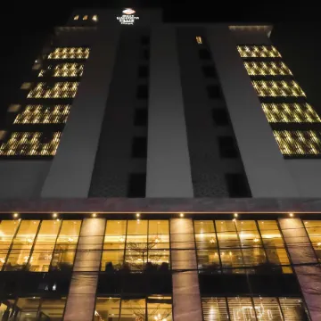 Best Western PLUS Runway