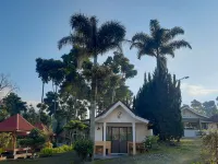 Cemara Tujuh Homestay & Resto Hotels in Wonosobo