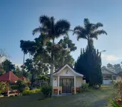 Cemara Tujuh Homestay & Resto Hotels in Garung